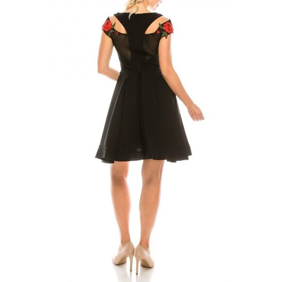 ODRELLA Black Party Dress Red ROSES Embroidered US 36 EU 34 A-Line Padded Cups - Picture 2 of 16